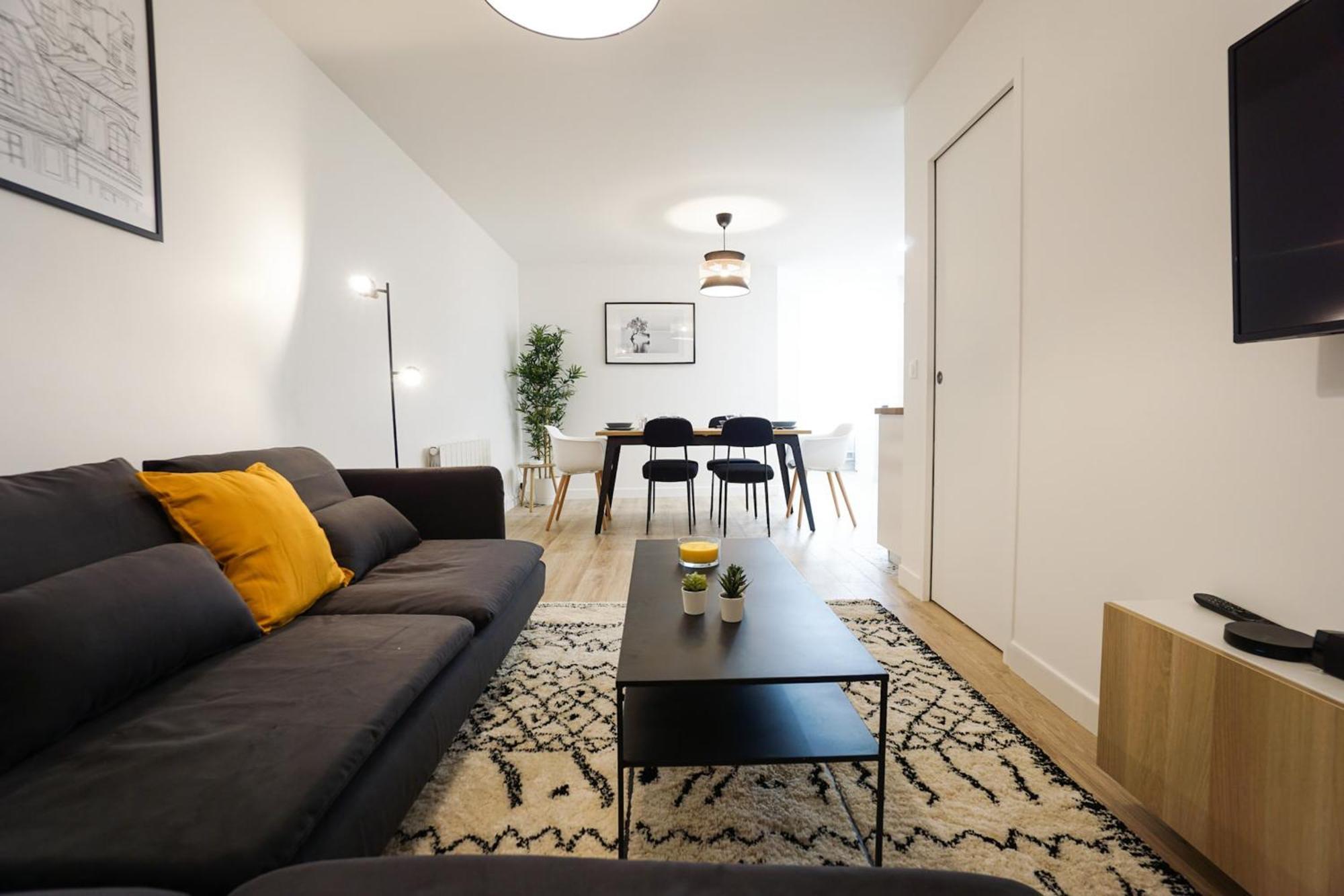 Spacious Apartment Near The Champs De Mars Paris Bagian luar foto